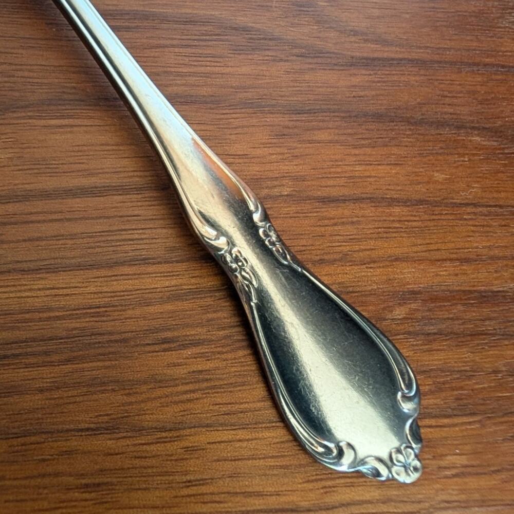 Oneidacraft DELUXE CHATEAU Stainless Glossy Flatware - 1 Dinner Fork (7 1/4")